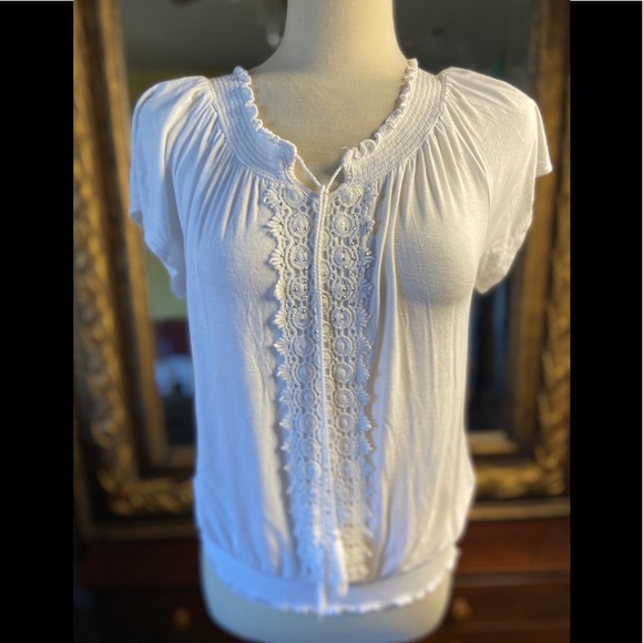 One world white top - Picture 1 of 6